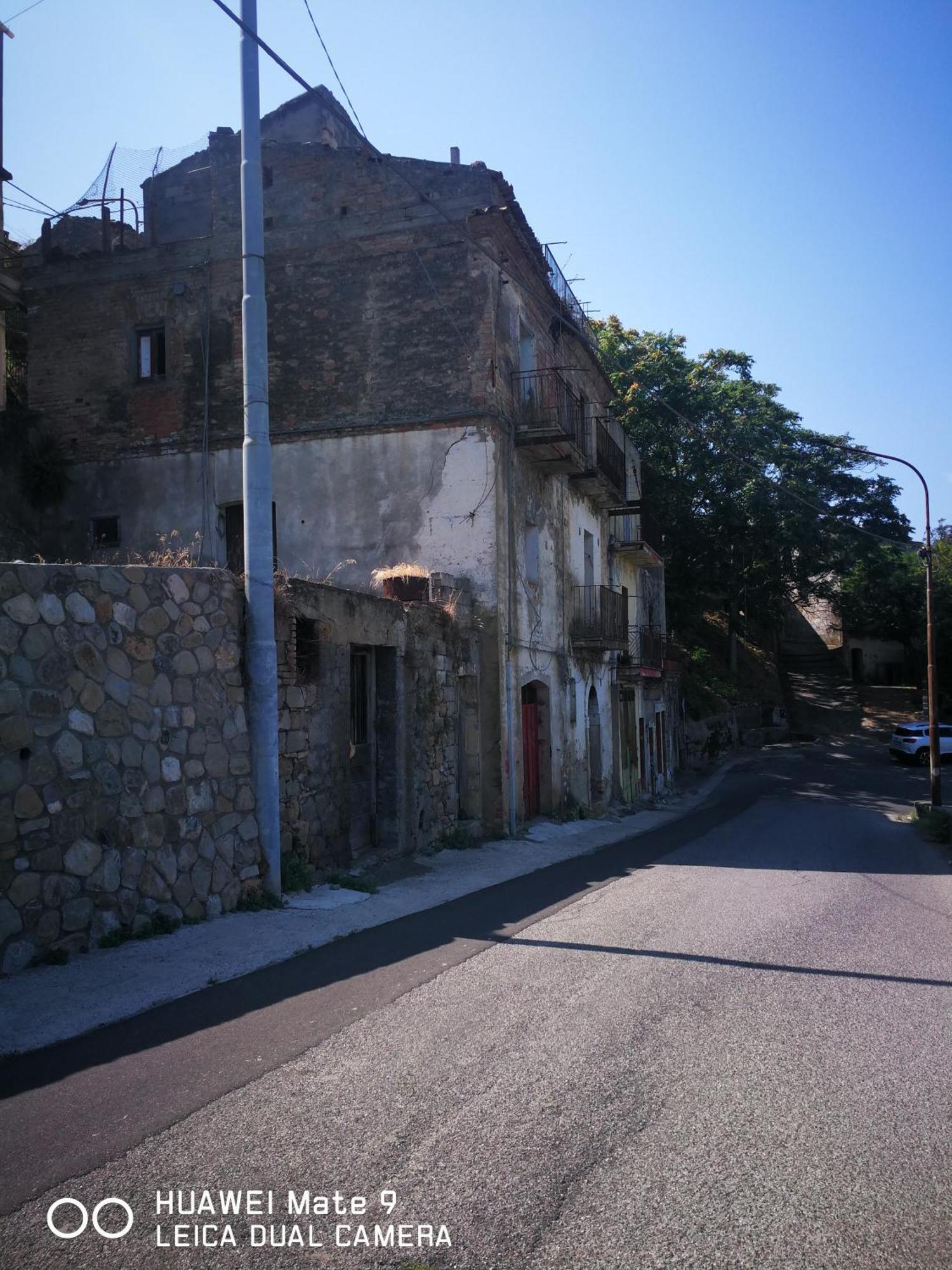 Casa Vacanze Isabella Aliano Bagian luar foto
