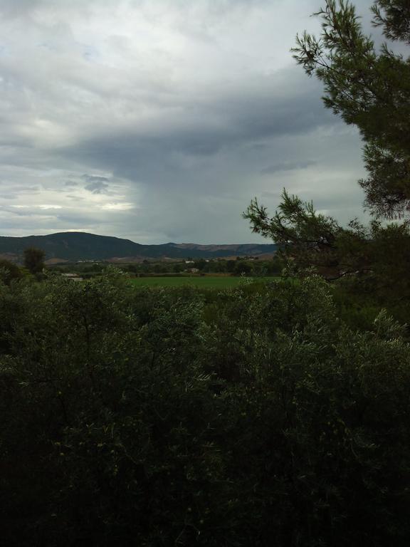 Casa Vacanze Isabella Aliano Bagian luar foto