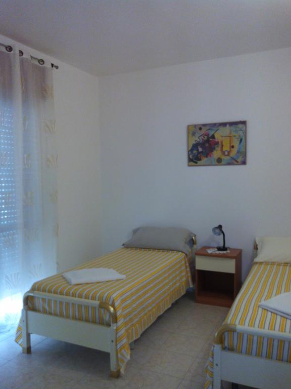 Casa Vacanze Isabella Aliano Bagian luar foto