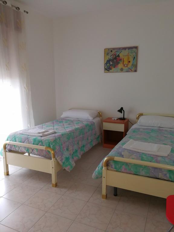 Casa Vacanze Isabella Aliano Bagian luar foto