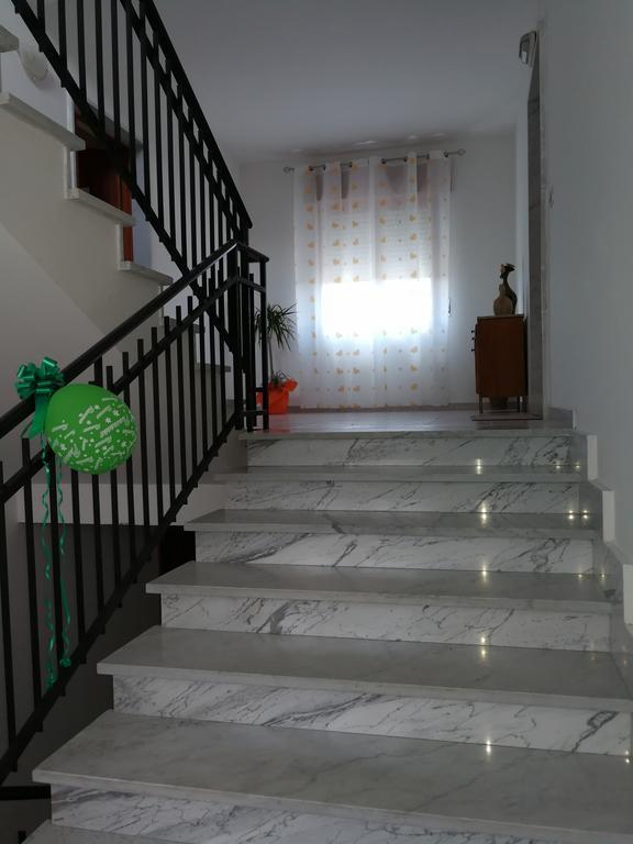 Casa Vacanze Isabella Aliano Bagian luar foto